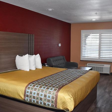 Baymont By Wyndham Manteca Exterior foto