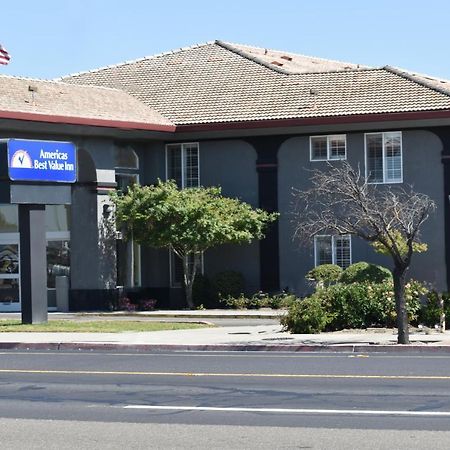 Baymont By Wyndham Manteca Exterior foto