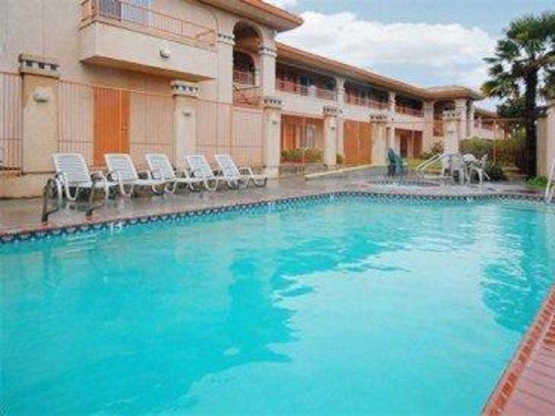 Baymont By Wyndham Manteca Exterior foto