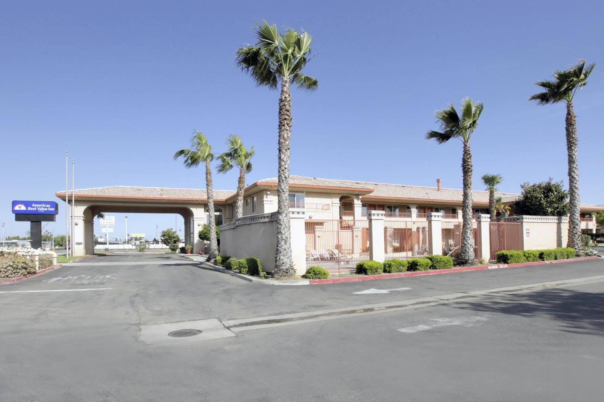 Baymont By Wyndham Manteca Exterior foto