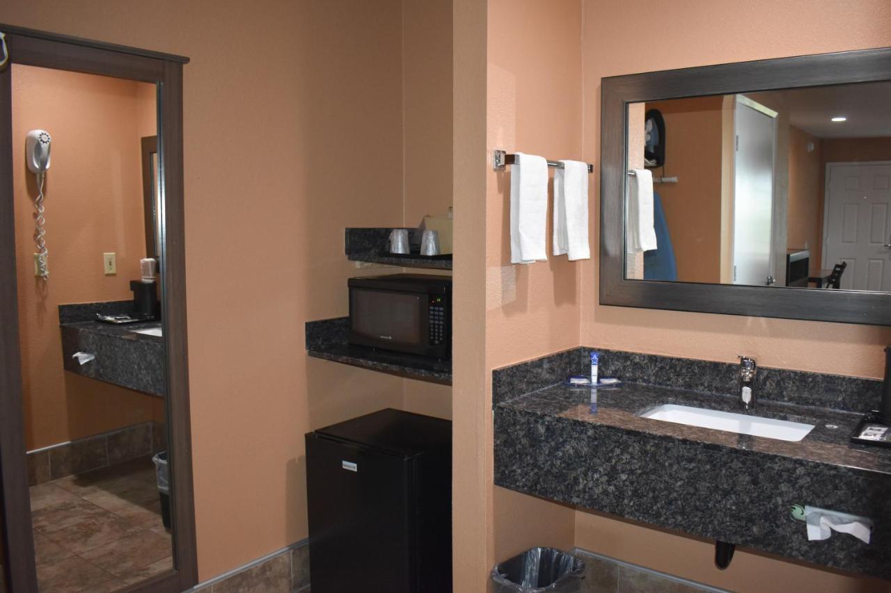 Baymont By Wyndham Manteca Exterior foto