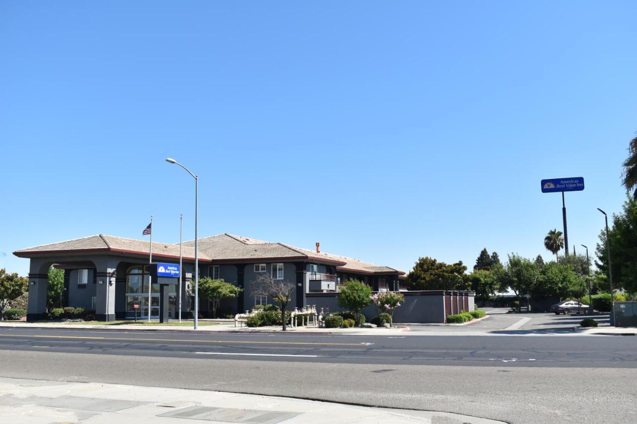 Baymont By Wyndham Manteca Exterior foto